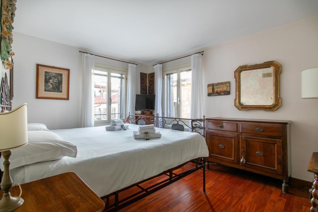 Ca' Al Giglio - Appartamento Vista Canale Venice Luaran gambar