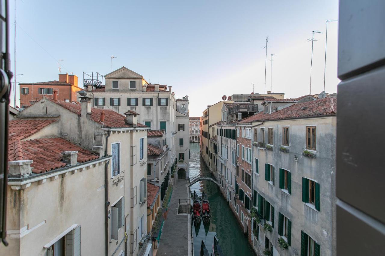 Ca' Al Giglio - Appartamento Vista Canale Venice Luaran gambar