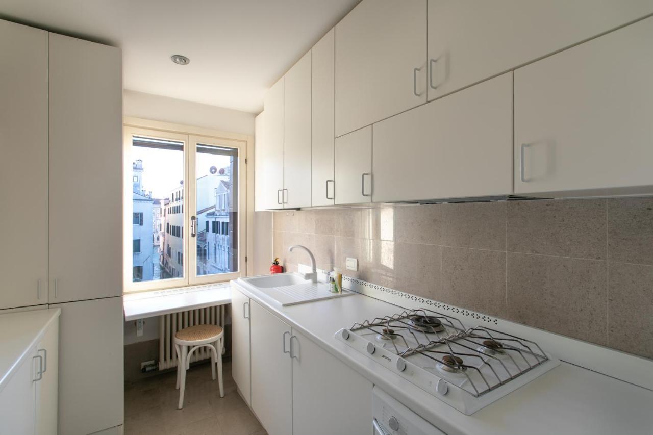 Ca' Al Giglio - Appartamento Vista Canale Venice Luaran gambar